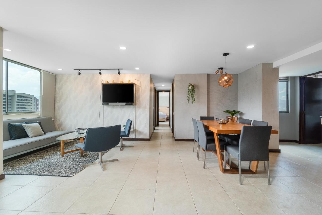Apartamentos Poblado Alejandria By Housy Host เมเดยิน ภายนอก รูปภาพ