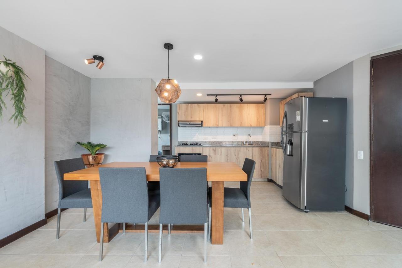 Apartamentos Poblado Alejandria By Housy Host เมเดยิน ภายนอก รูปภาพ