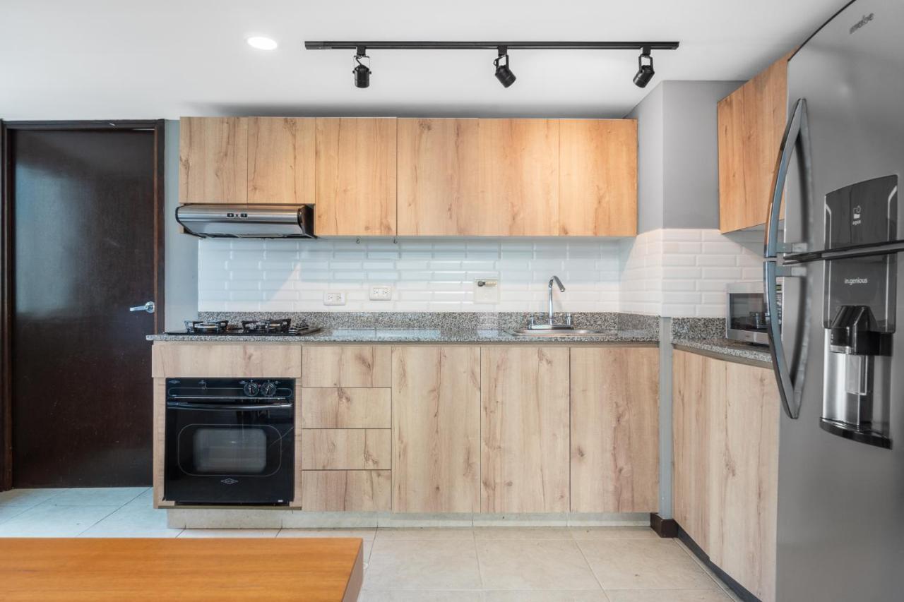 Apartamentos Poblado Alejandria By Housy Host เมเดยิน ภายนอก รูปภาพ