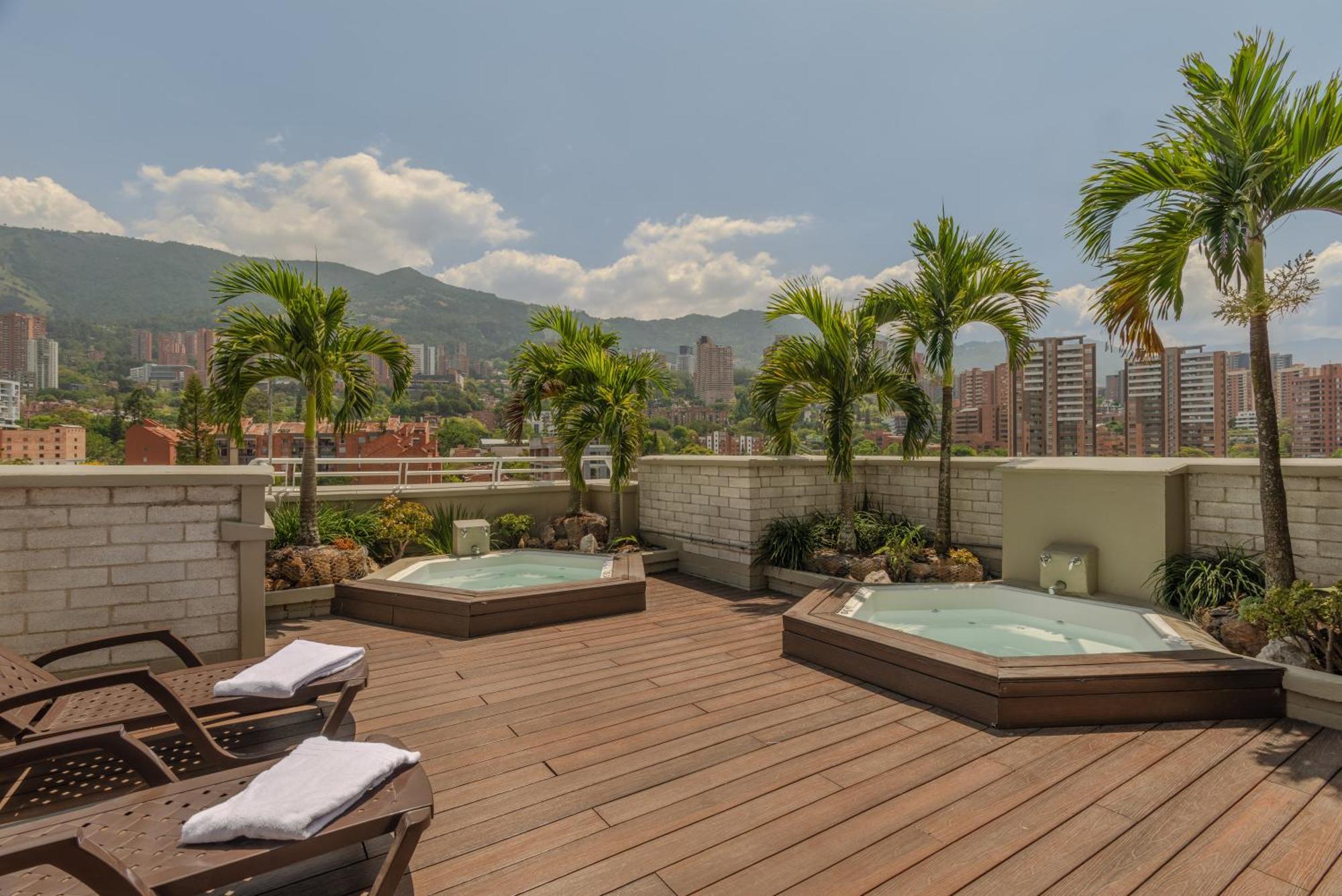 Apartamentos Poblado Alejandria By Housy Host เมเดยิน ภายนอก รูปภาพ