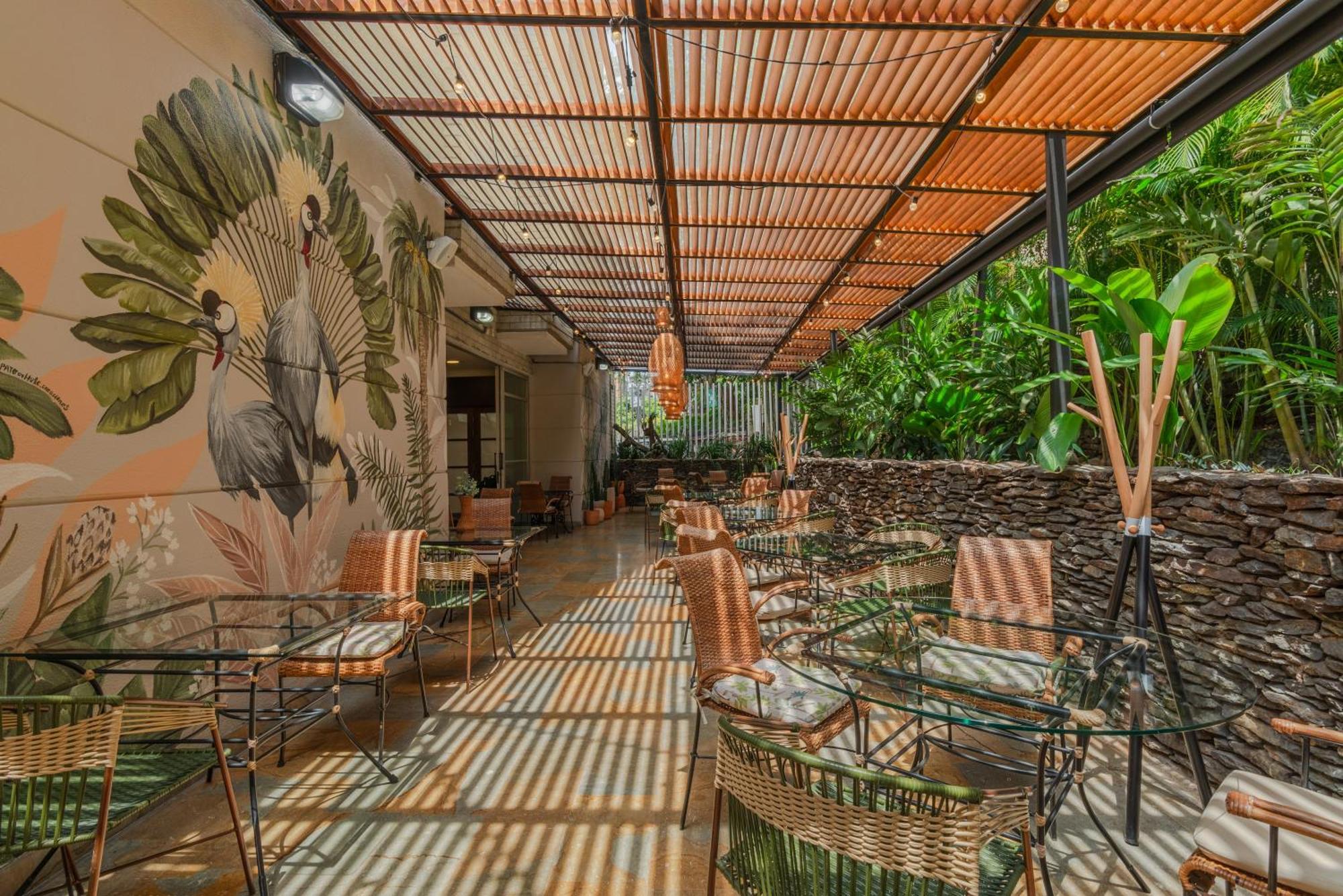 Apartamentos Poblado Alejandria By Housy Host เมเดยิน ภายนอก รูปภาพ