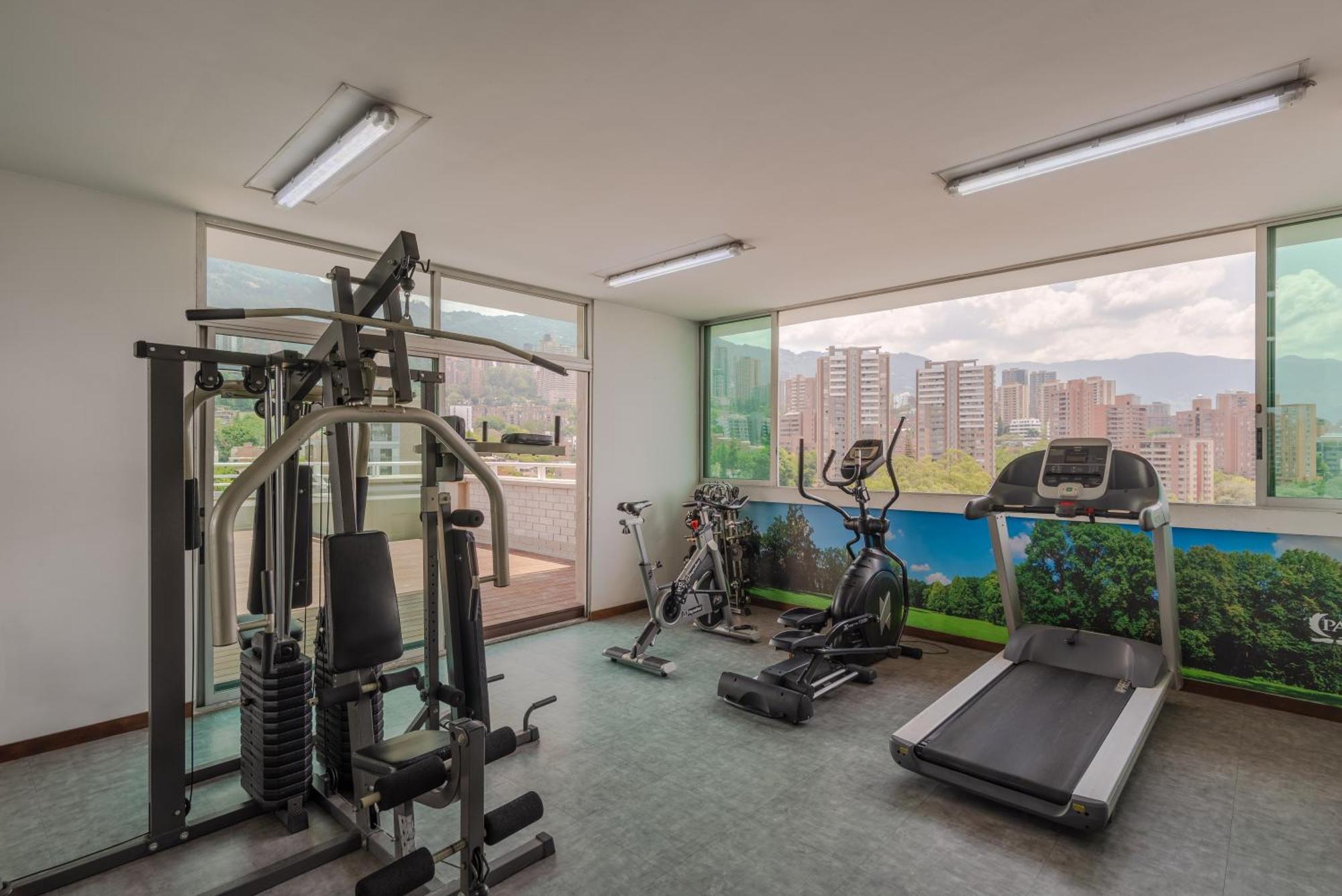 Apartamentos Poblado Alejandria By Housy Host เมเดยิน ภายนอก รูปภาพ