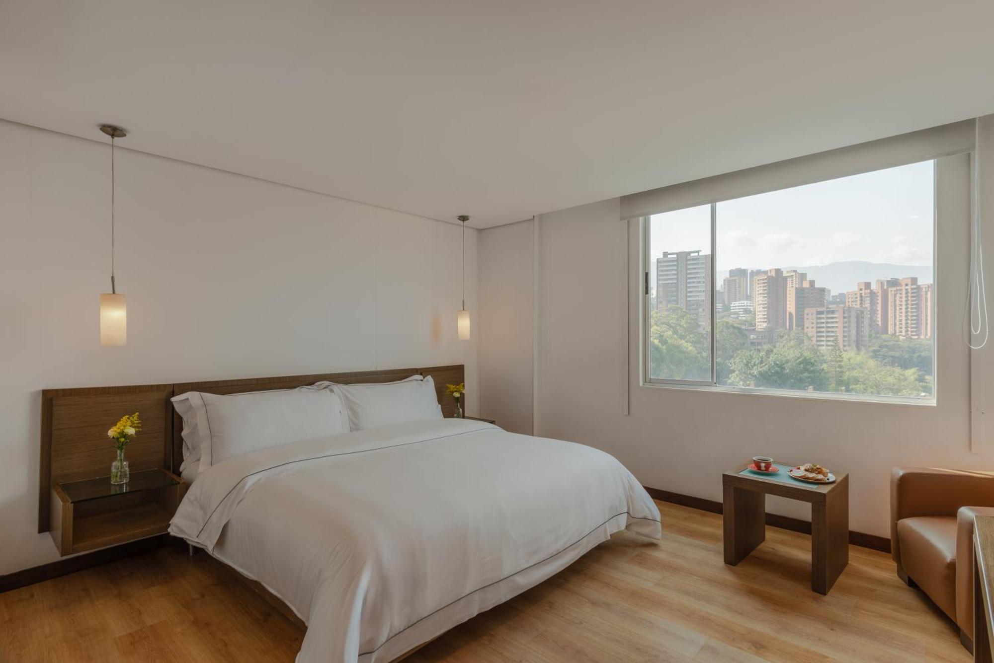 Apartamentos Poblado Alejandria By Housy Host เมเดยิน ภายนอก รูปภาพ