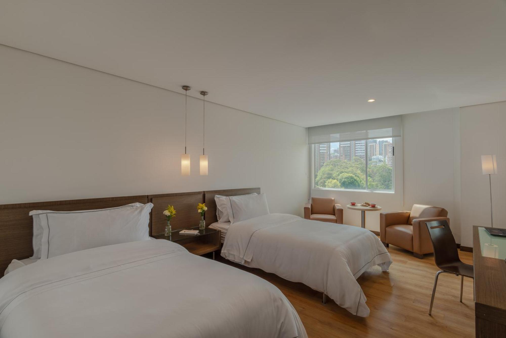 Apartamentos Poblado Alejandria By Housy Host เมเดยิน ภายนอก รูปภาพ