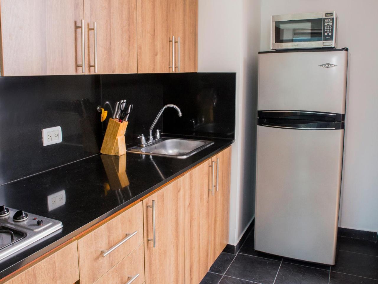 Apartamentos Poblado Alejandria By Housy Host เมเดยิน ภายนอก รูปภาพ